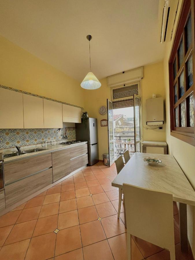 נאפולי La Ferrovia Holiday Home מראה חיצוני תמונה