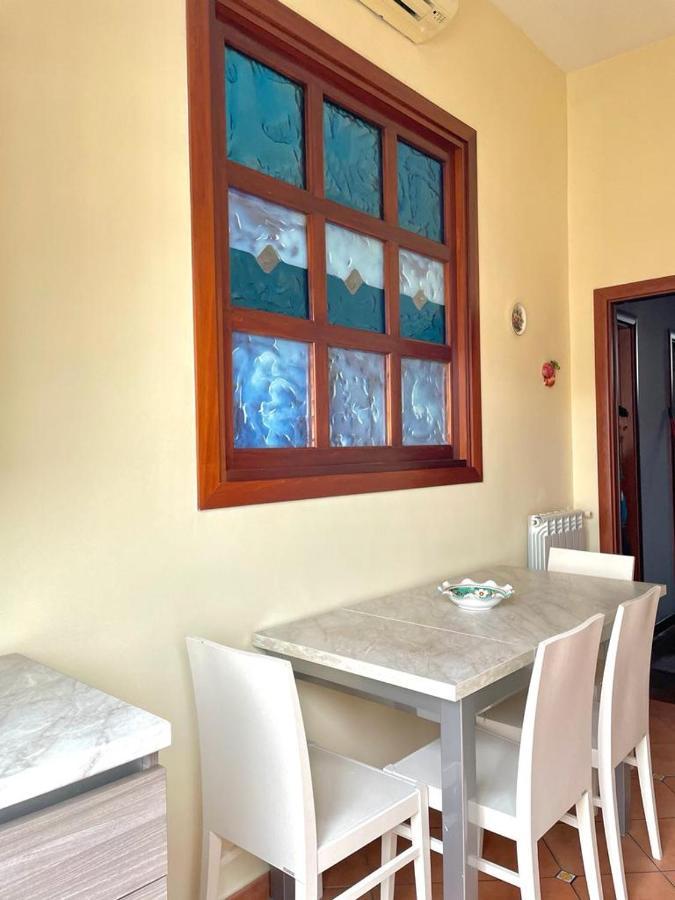 נאפולי La Ferrovia Holiday Home מראה חיצוני תמונה